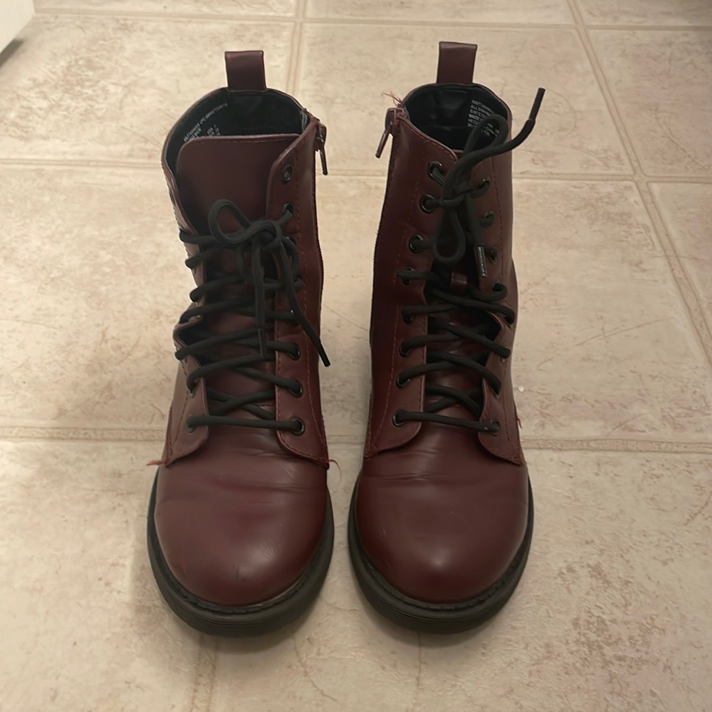 Maroon boots - memory foam